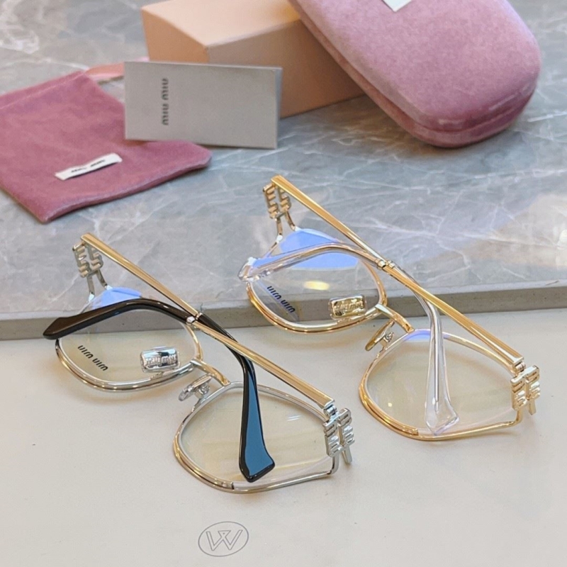 MIU MIU